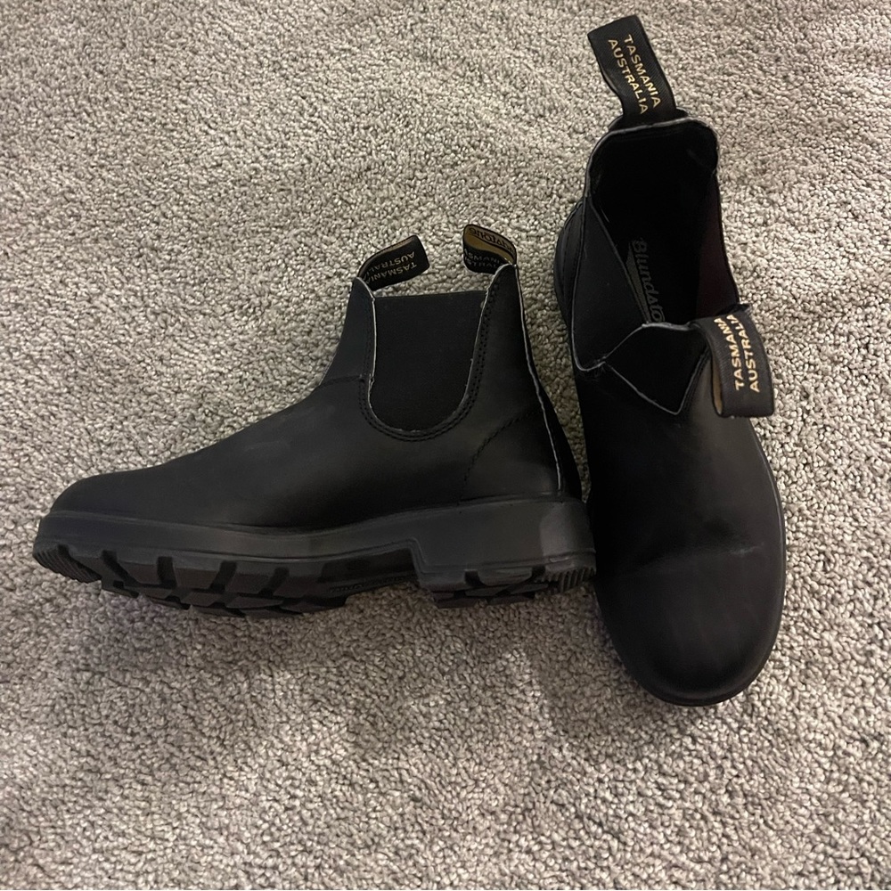 Blundstone black 7.5 (4.5 European)